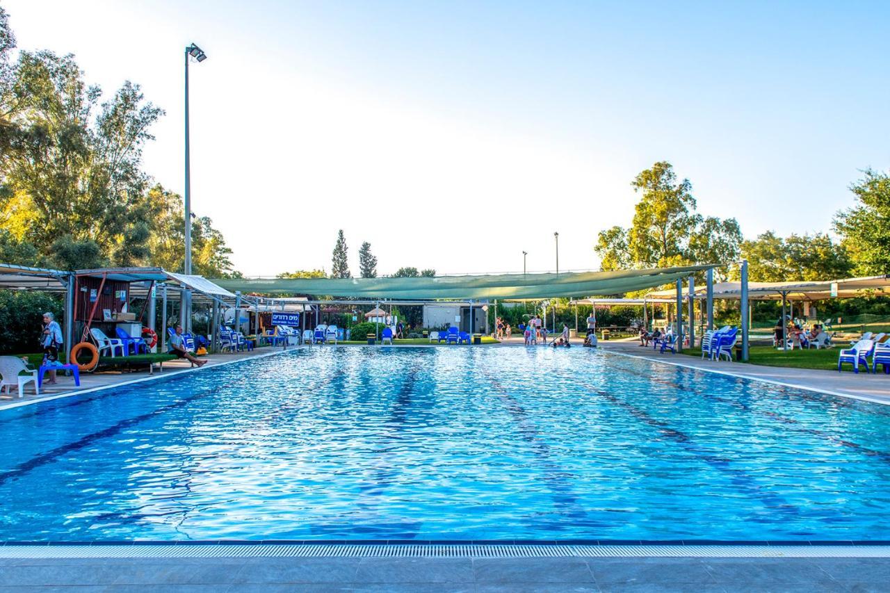 כפר הנופש קיבוץ גדות Kibbutz Gadot Galilean Resort 외부 사진