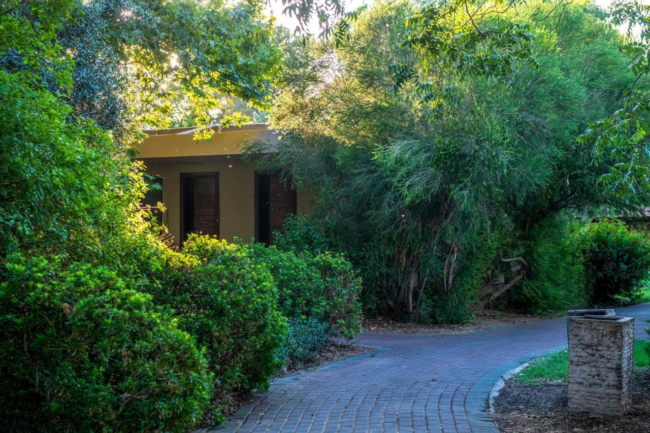כפר הנופש קיבוץ גדות Kibbutz Gadot Galilean Resort 외부 사진
