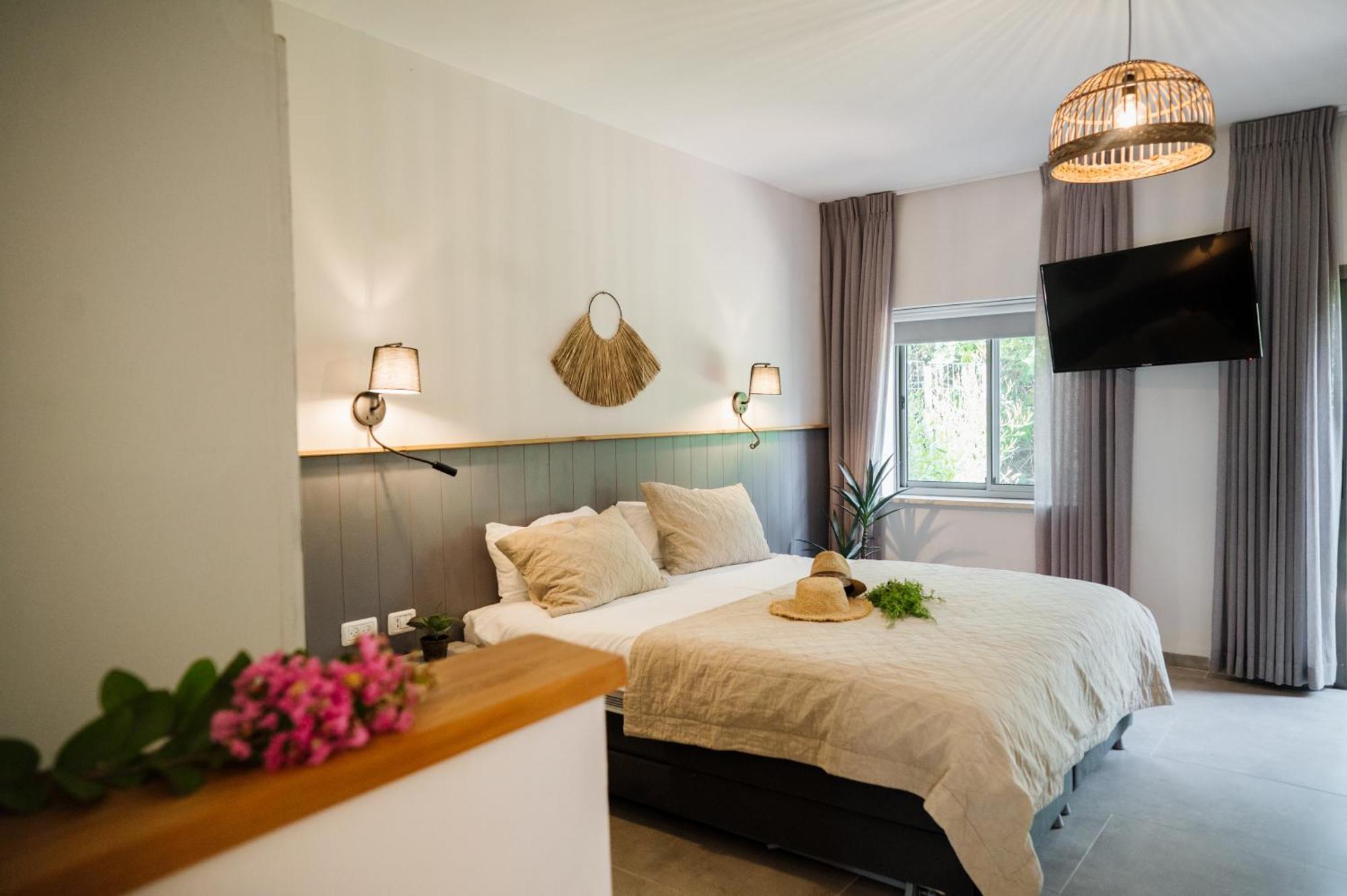 כפר הנופש קיבוץ גדות Kibbutz Gadot Galilean Resort 외부 사진